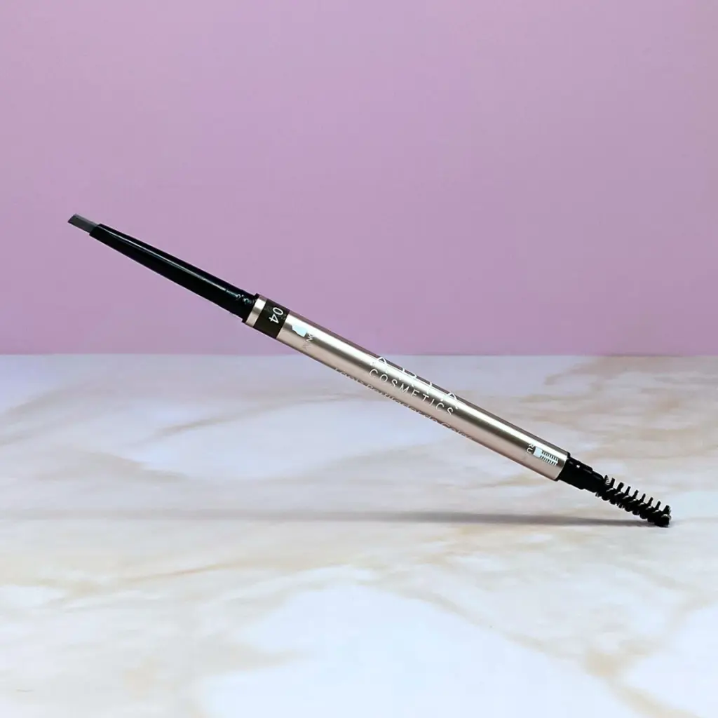 lapiz de cejas 2.webp
