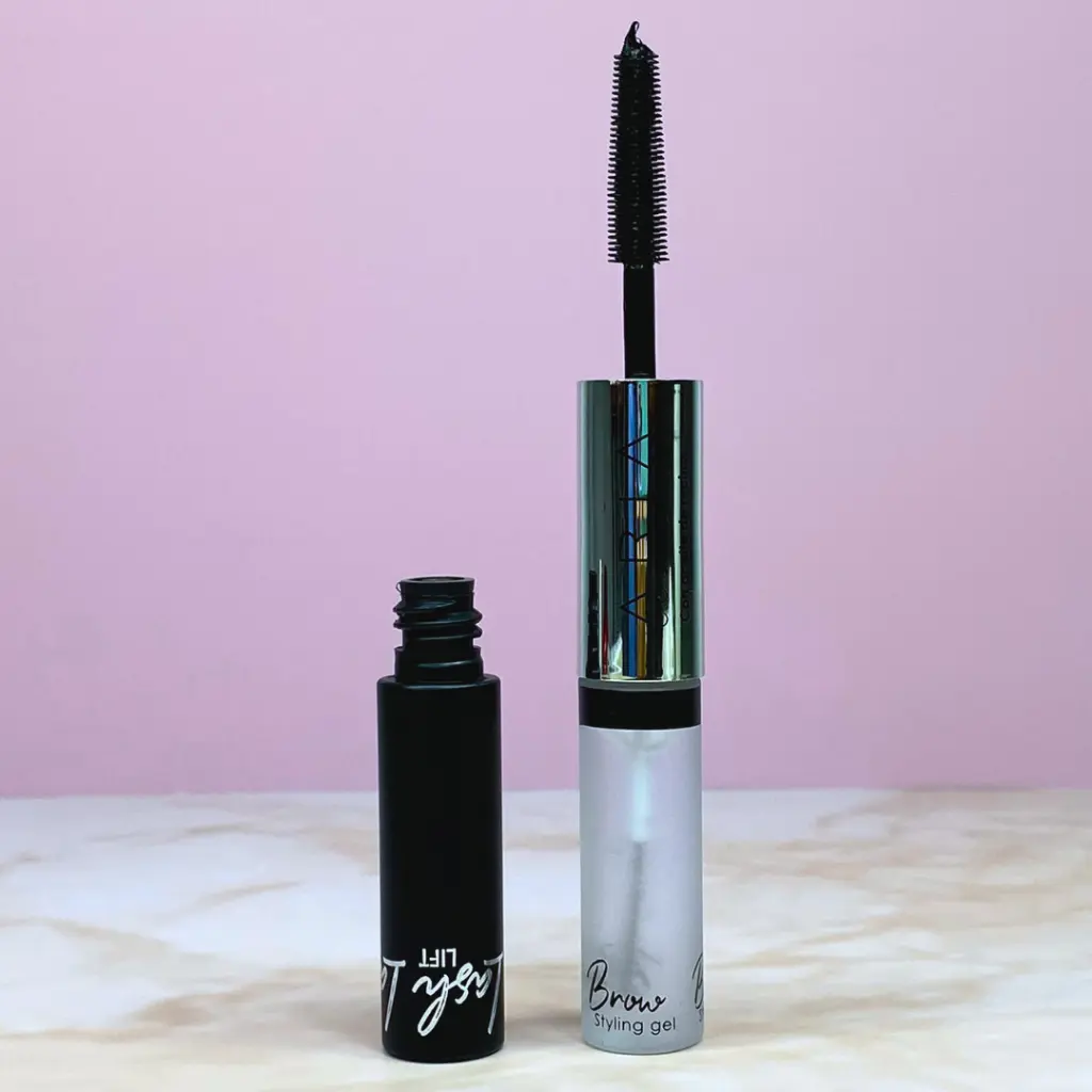 Mascara de pestañas y gel de cejas 2.webp