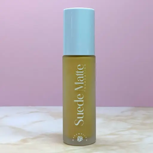 02 Base Aterciopelada Mate Golden Dolce Bella